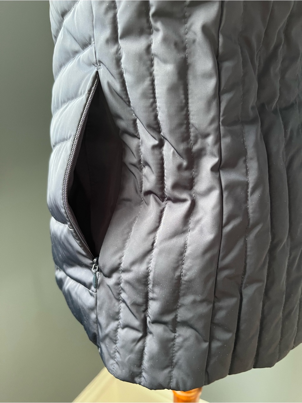 Talbot Genuine Down Vest - Picture 4 of 7